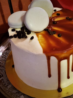 Una foto de Bizcocho de Oreo (Tarta Feliz Aniversario)