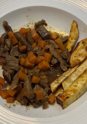 Foto de Carne salteada com cenoura