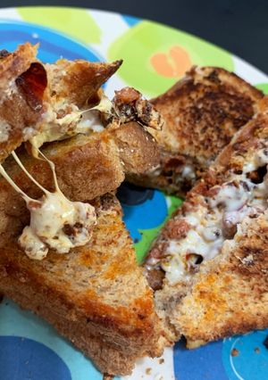 Una foto de Sándwich de choriqueso