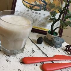 A picture of Banana milk shake.