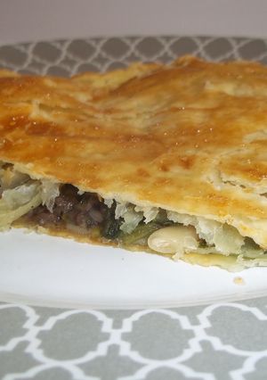 Foto principal de Empanada de espinacas y morcilla de cebolla