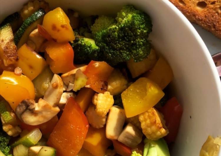 Simple Way to Prepare Favorite Broccoli,Bell pepper and Mushroom salad