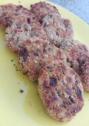 Una foto de Croquetas de lentejas y arroz yamaní🍚
