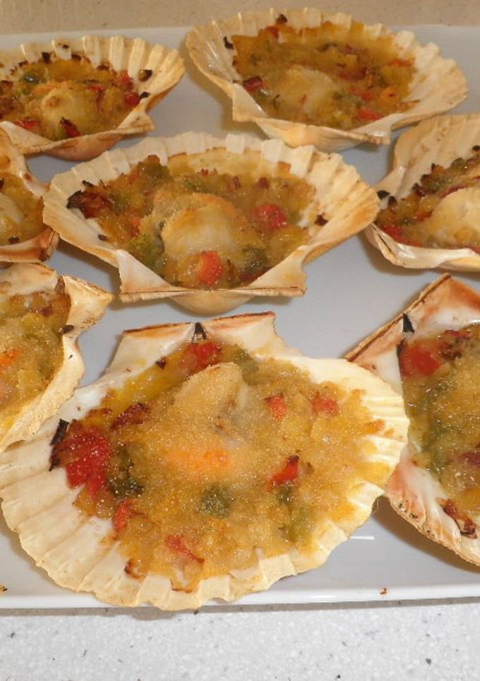 Una foto de Vieiras gratinadas al horno