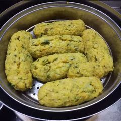 A picture of Mix flour muthiya (left over recipe).