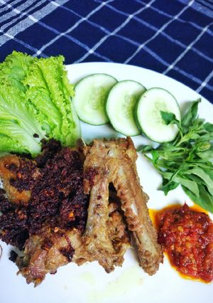Foto resep Bebek Goreng khas Madura Bumbu Hitam