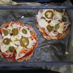 A picture of Keto Chicken Pizza.