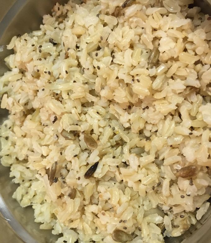 Arroz Integral Com Semente De Girassol E Chia Receita por Patrcia de  Cssia - Cookpad