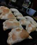 Empanadas de carne cortada a cuchillo