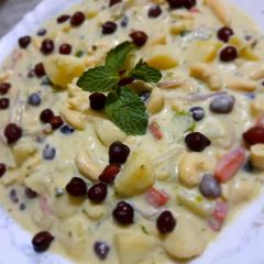 Mint flavour Boondi raita A picture of Mint flavour Boondi raita.
