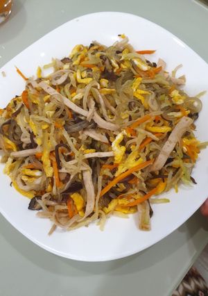 Hình của món Miến xào thập cẩm ngũ sắc.