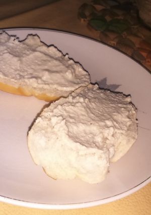 Una foto de 'Queso crema' de girasol vegan!