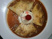 Una foto de crepas con helado