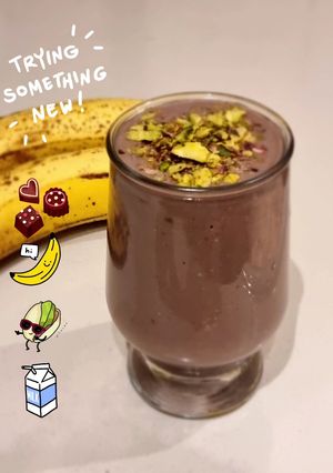 صورة لوصفة سموثي الموز والشوكولاتة
