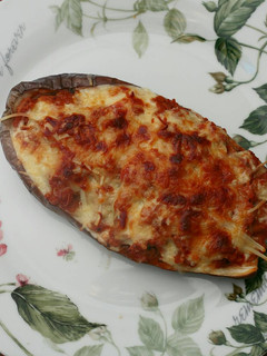Una foto de Berenjenas 🍆 rellenas de soja texturizada