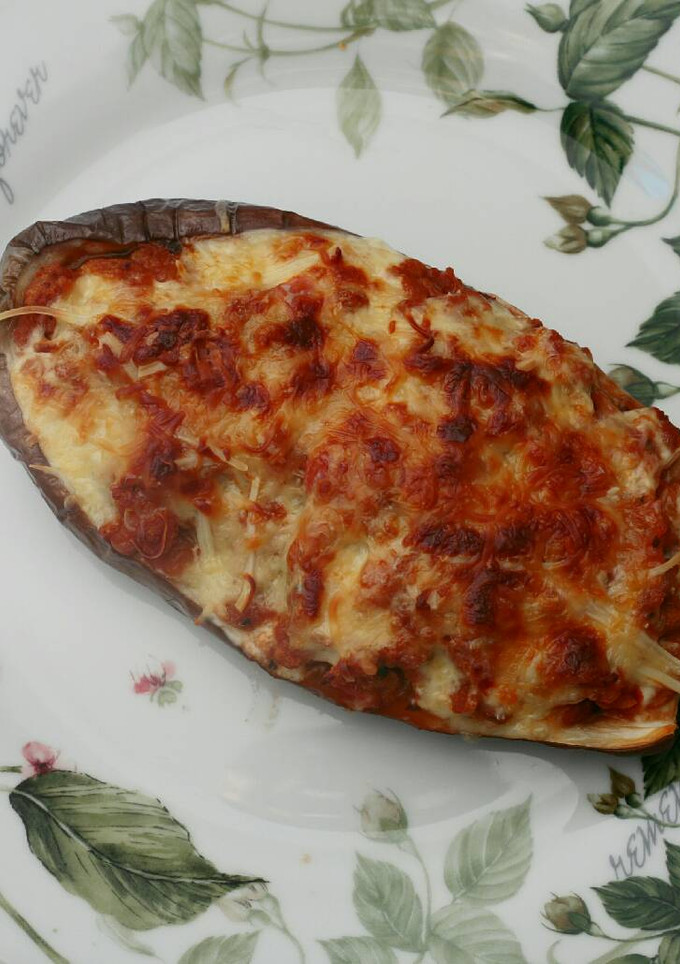 Una foto de Berenjenas 🍆 rellenas de soja texturizada