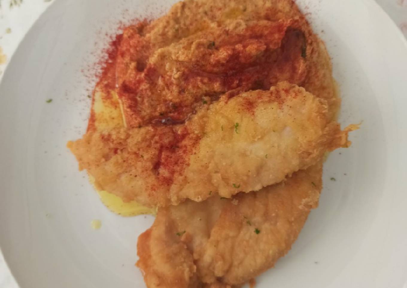 Milanesas de pollo con hummus