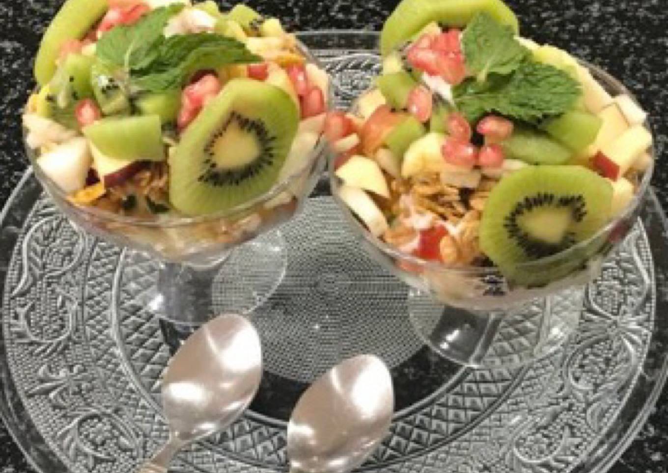 Muesli with split banana