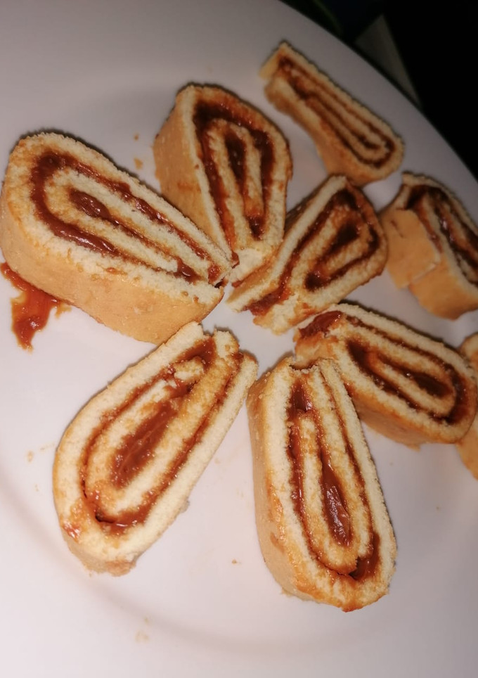 Una foto de Pionono de dulce de leche