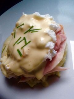 Una foto de Huevos benedictine estilo español