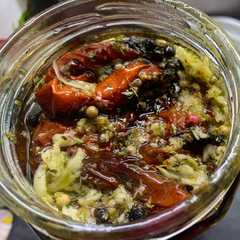 Una foto de Tomates en Aceite de Oliva