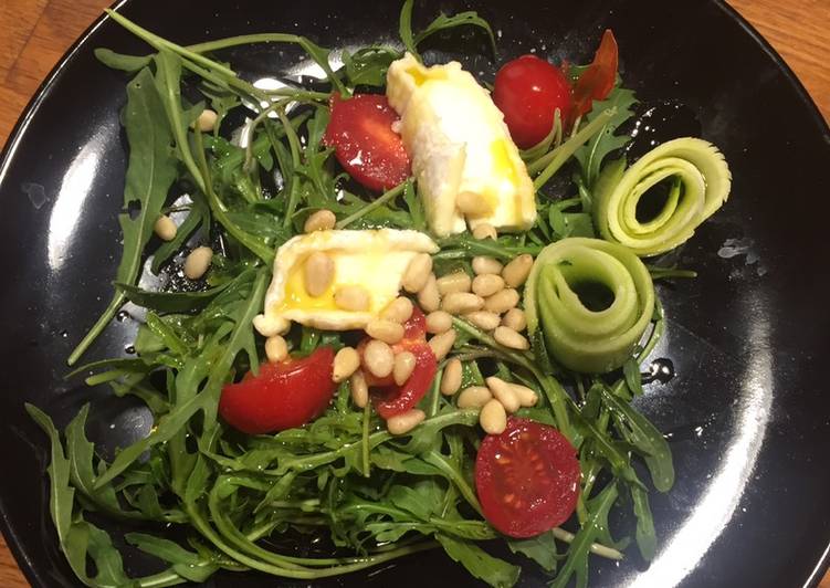 Salade avec roquette du jardin