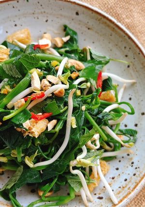 Hình của món Rau Muống Trộn.