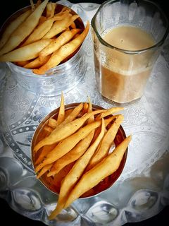 नमकपारे (Namakpare recipe in hindi) रेसिपी मुख्य फोटो