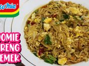 Gambar indomie goreng nyemek