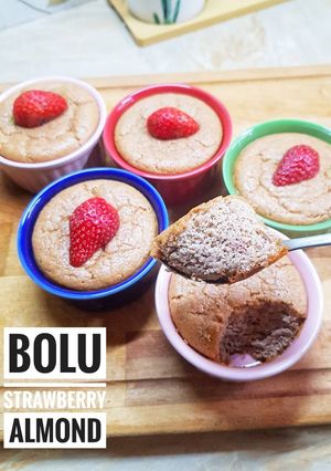 Foto resep 326. Bolu Strawberry Almond