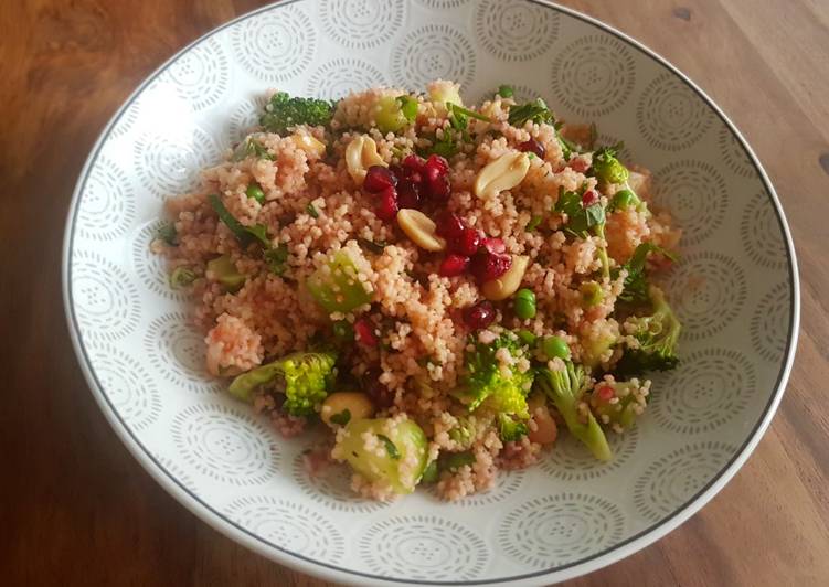 La Délicieuse Recette du Taboulé crevettes, grenade et légumes croquants