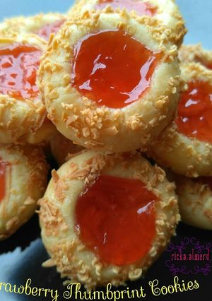 Foto resep Strawberry Thumbprint Cookies