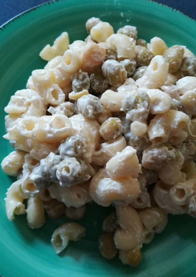 Una foto de Pasta fría de coditos con chícharos