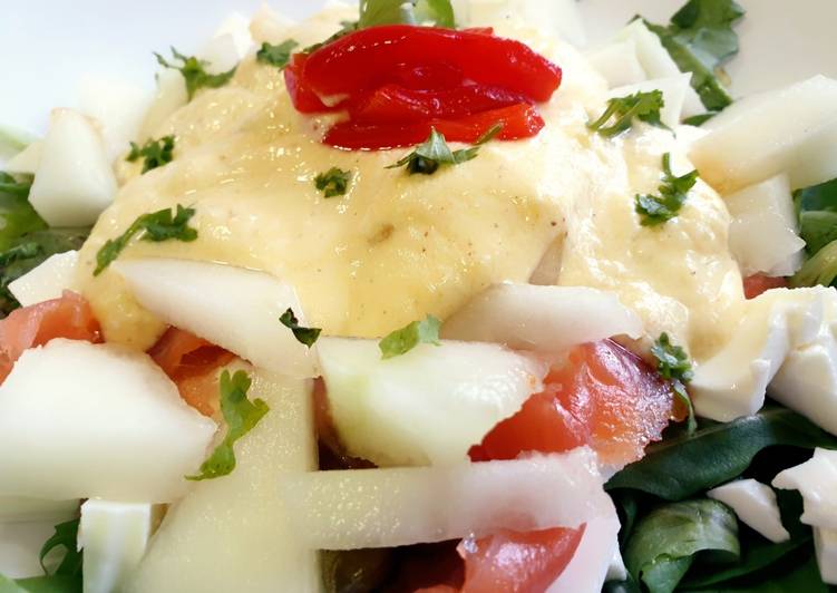 Ensalada de Salmón ahumado y Melón con aliño de yogurt