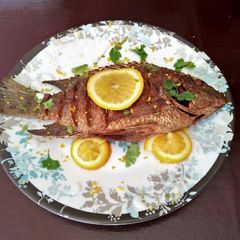 A picture of Luo pan fried tilapia.