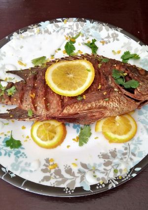 A picture of Luo pan fried tilapia.