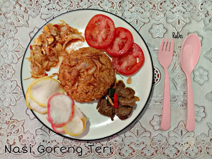 Anti Ribet, Membuat Nasi Goreng Teri Untuk Jualan