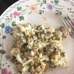 A picture of Cauliflower tuna salad.