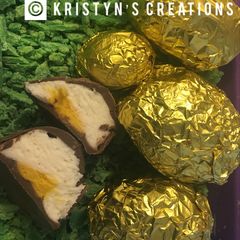 A picture of Creme egg filling.