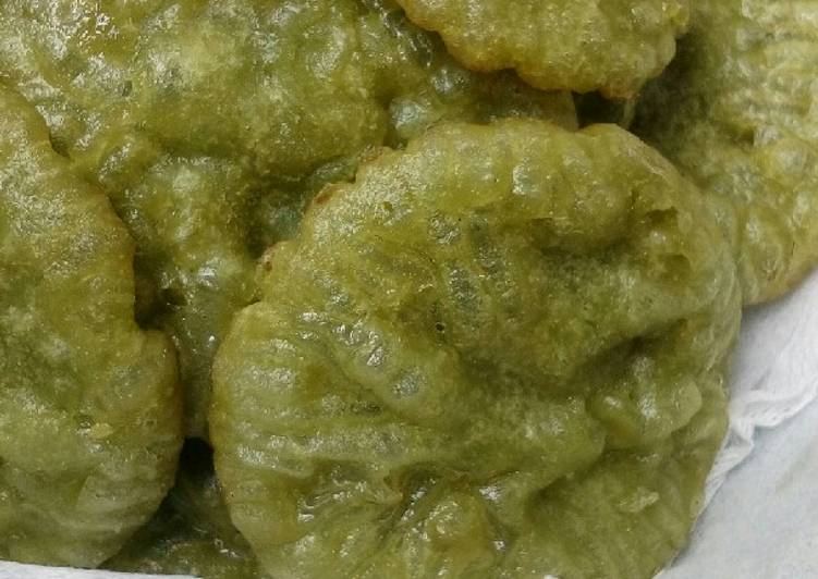 Kue cucur gula merah wangi pandan