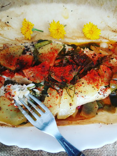 Una foto de Merlucita con verduras en papillote