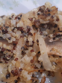 Una foto de Salteado de champiñones con quinoa