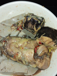 A picture of Bula in fish pepper soup.