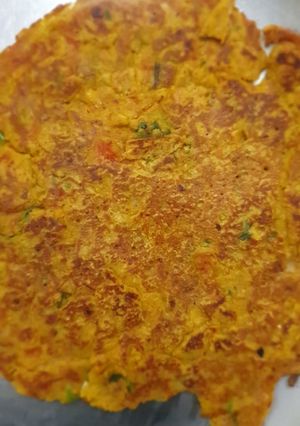 A picture of Besan ka chilla.
