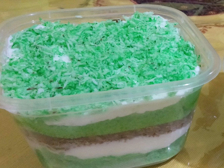 Langkah Mudah untuk Menyiapkan Klepon cake dessert box yang Lezat