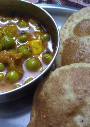 मटर पनीर (matar paneer recipe in Hindi) रेसिपी मुख्य फोटो