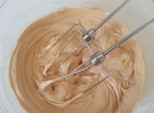 Une photo de Ganache montée au café