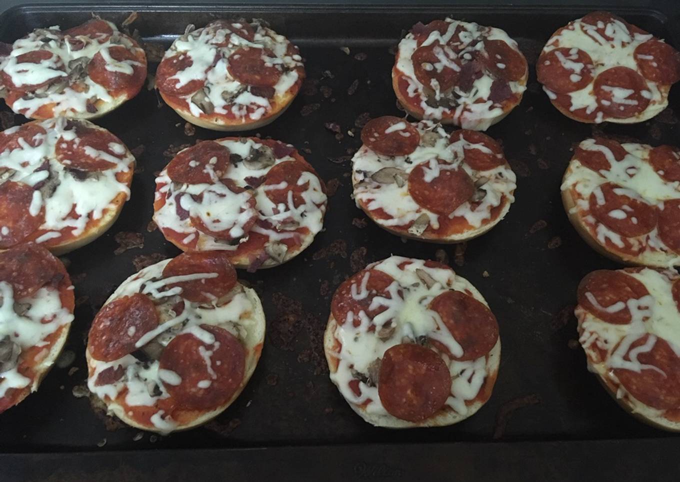 Pizza bagels