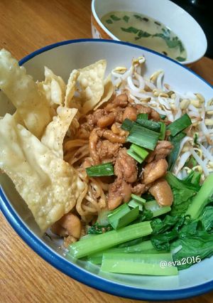 Foto resep Bakmie Ayam Yamiin sederhana