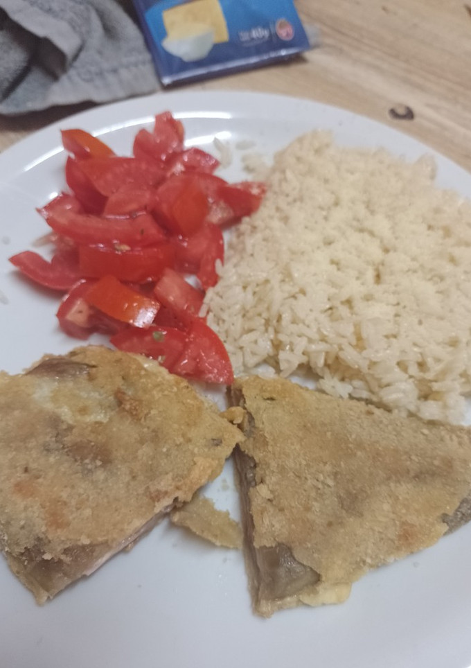 Una foto de Milanesa de berenjena rellena